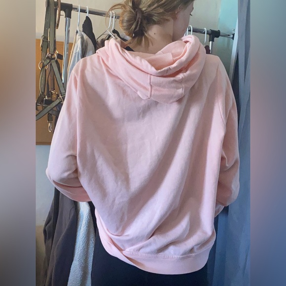 🌸lightly used Nike sweatshirt🌸 - Picture 2 of 3